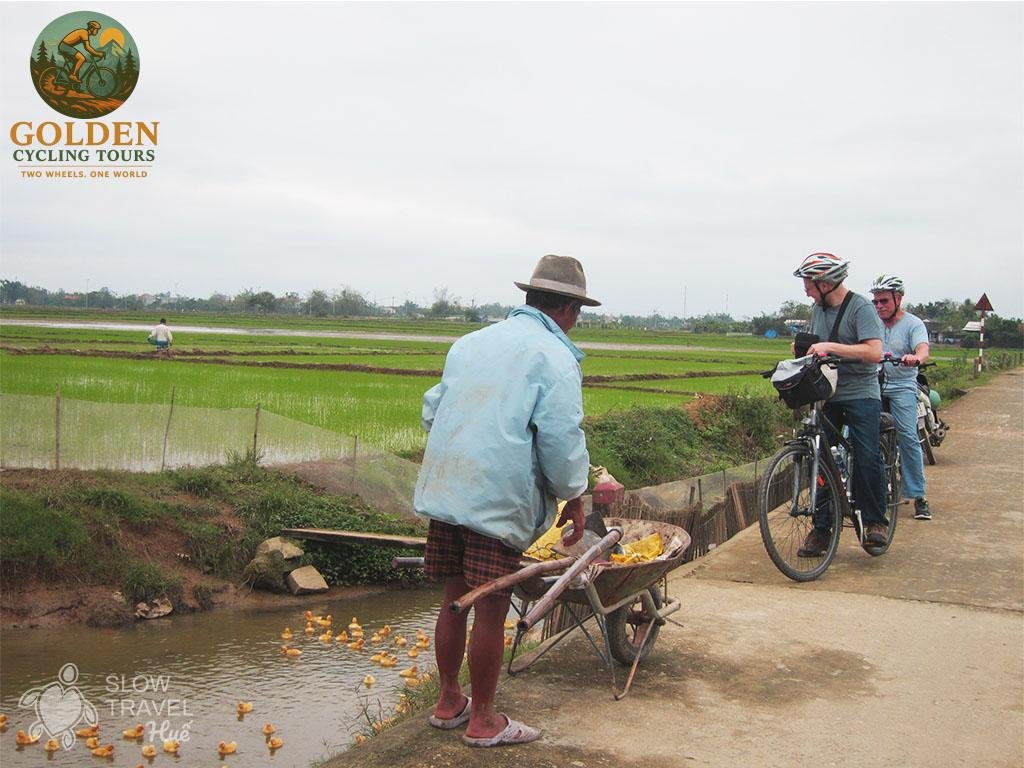 Bike to Thanh Toan Village: Half-Day Hue Countryside Bike Tour